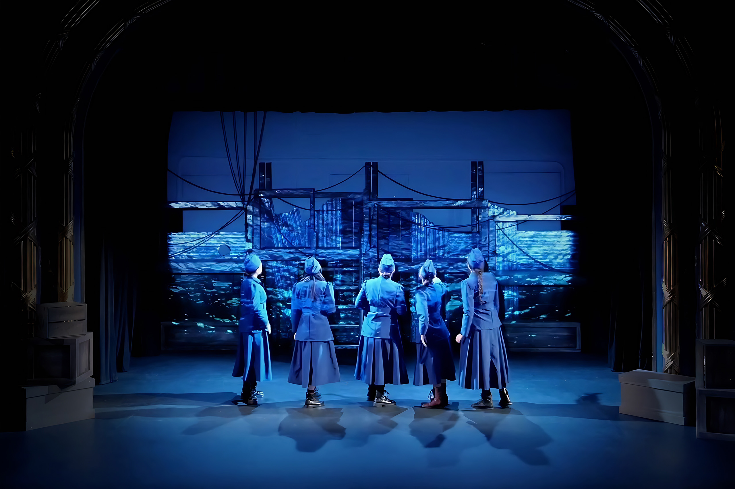 The Hello Girls Image 3